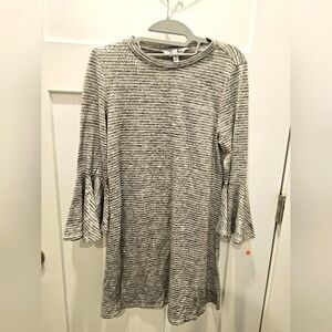 Speechless Gray Striped Bell Sleeve Dress Women’s Size M Stretch Knit Casual